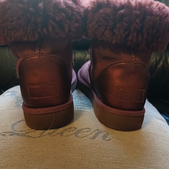 *Rare* UGG Women's Classic Short II Metallic Boots - Picture 13 of 14
